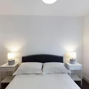  Holiday home Hidden Gem Free Parking Wi -fi Courtyard